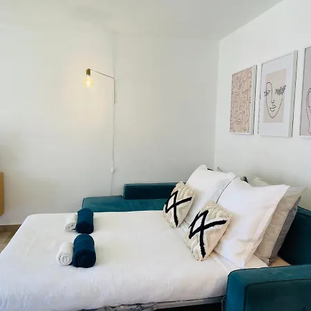 Le Week Riviera: Spacious 3-star In With Terrace And Garage Apartment Cannes
