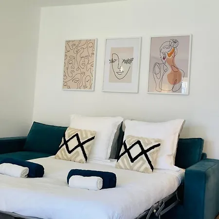 Apartment Le Week Riviera: Spacious 3-star In With Terrace And Garage *