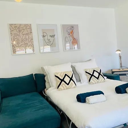 Apartment Le Week Riviera: Spacious 3-star In With Terrace And Garage