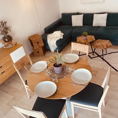 Apartment Le Week Riviera: Spacious 3-star In With Terrace And Garage Cannes