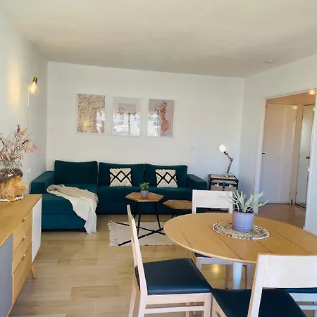 Apartment Le Week Riviera: Spacious 3-star In With Terrace And Garage Cannes