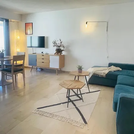 Le Week Riviera: Spacious 3-star In With Terrace And Garage Apartment *