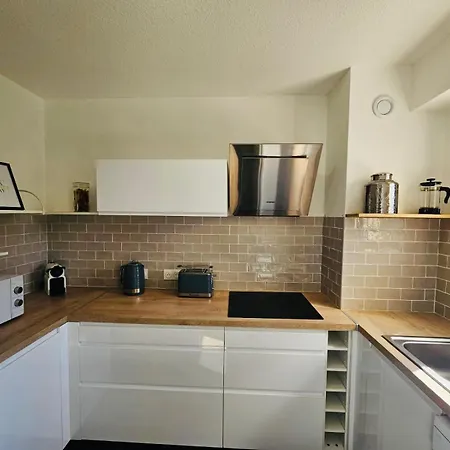 Apartment Le Week Riviera: Spacious 3-star In With Terrace And Garage *